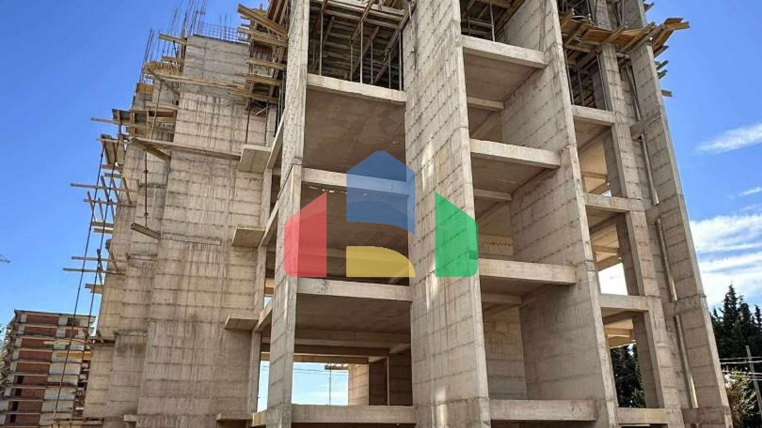 Современная квартира с видом на море в новом районе Барa, продажа от застройщика