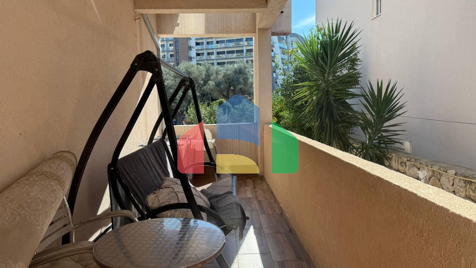 Продаётся меблированная квартира в районе Soho City, Бар 135.000 евро