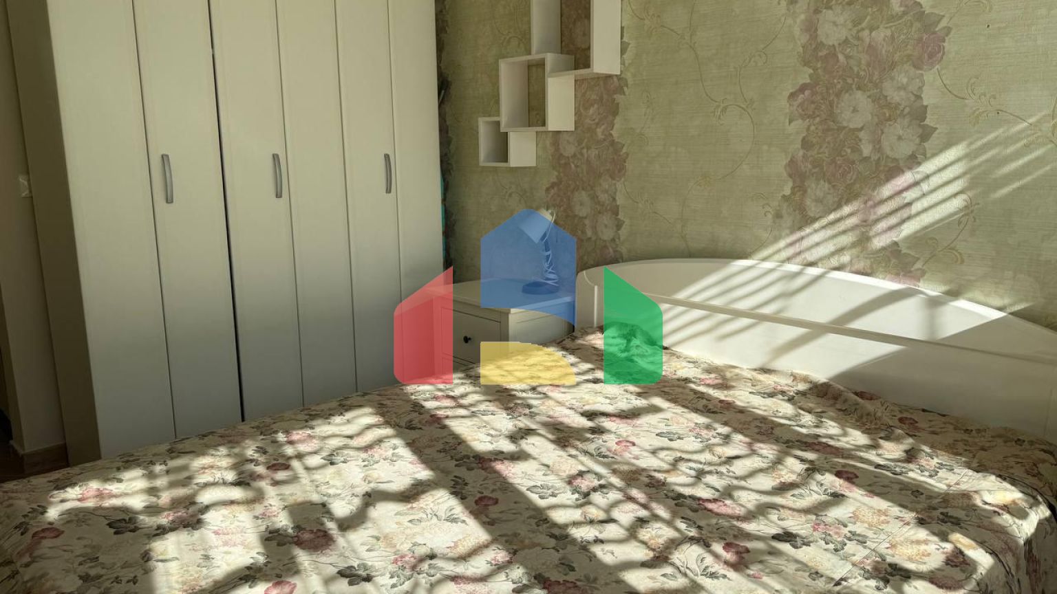 Продаётся меблированная квартира в районе Soho City, Бар 135.000 евро