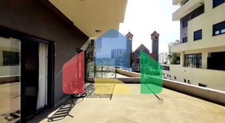 Бар. Центр. Жилой комплекс Twin House