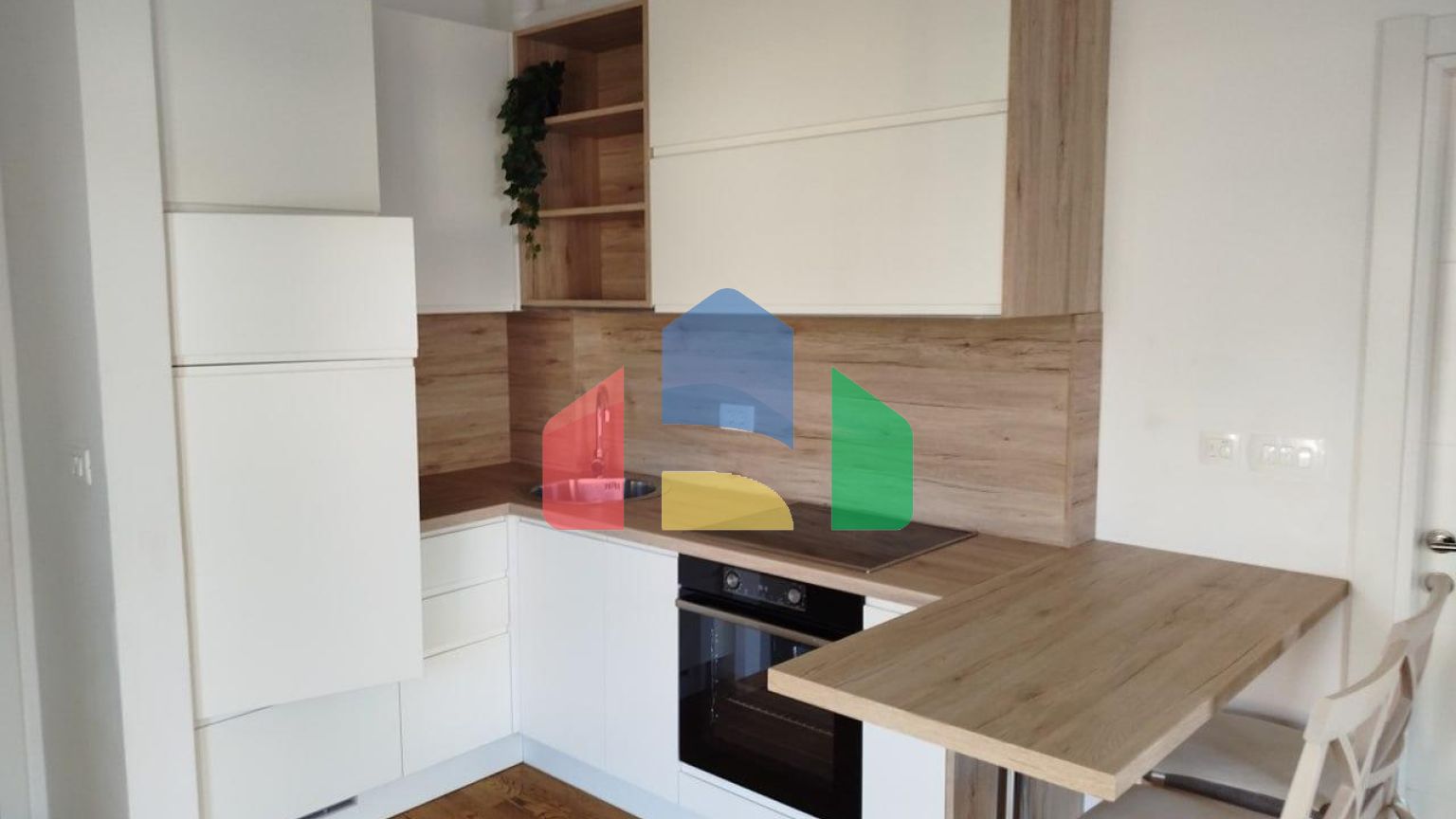 Бар. Центр. Жилой комплекс Twin House