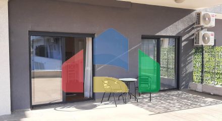 Бар. Центр. Жилой комплекс Twin House