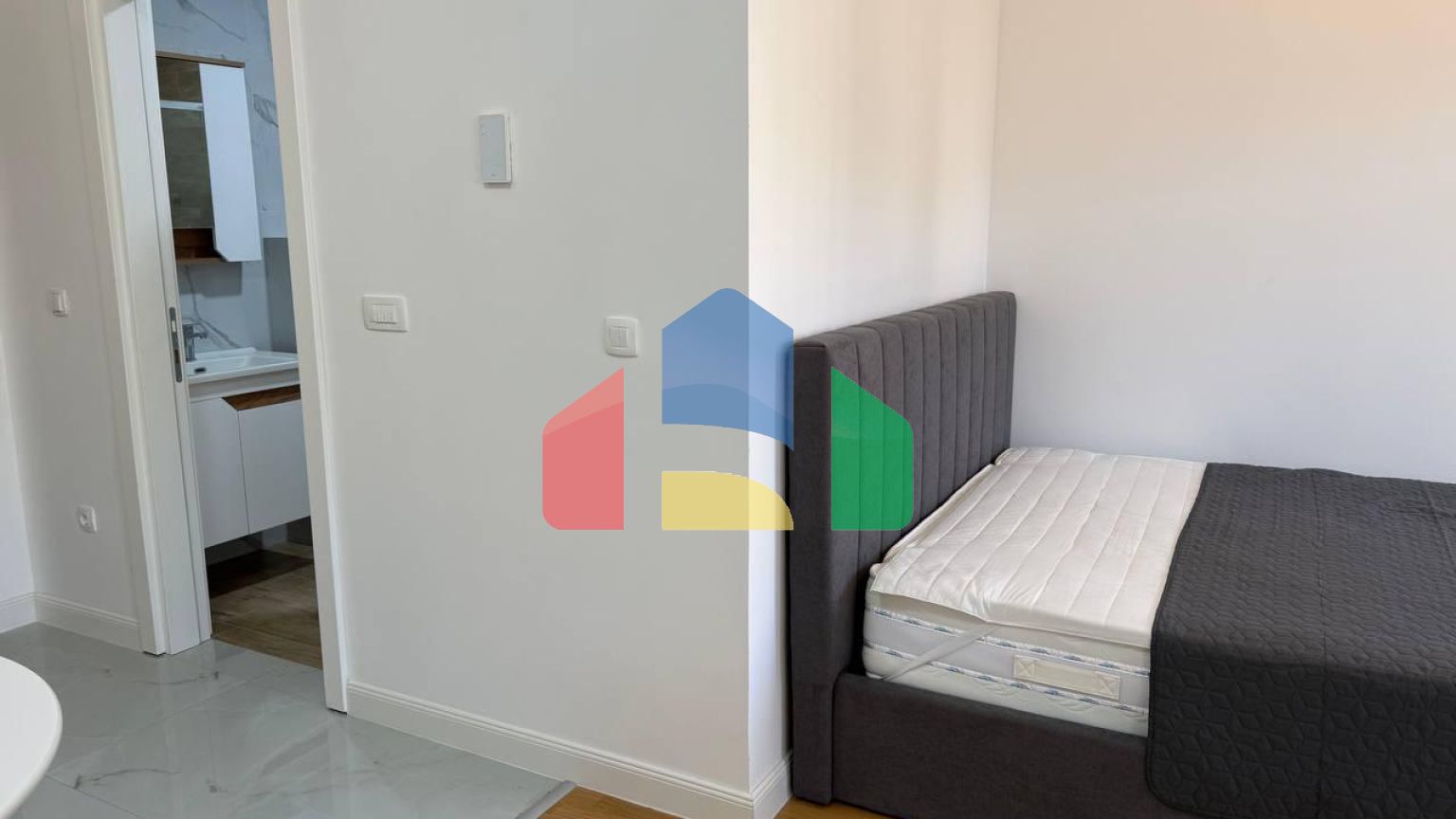 Современная квартира в центре Бара, новый дом 2025 года