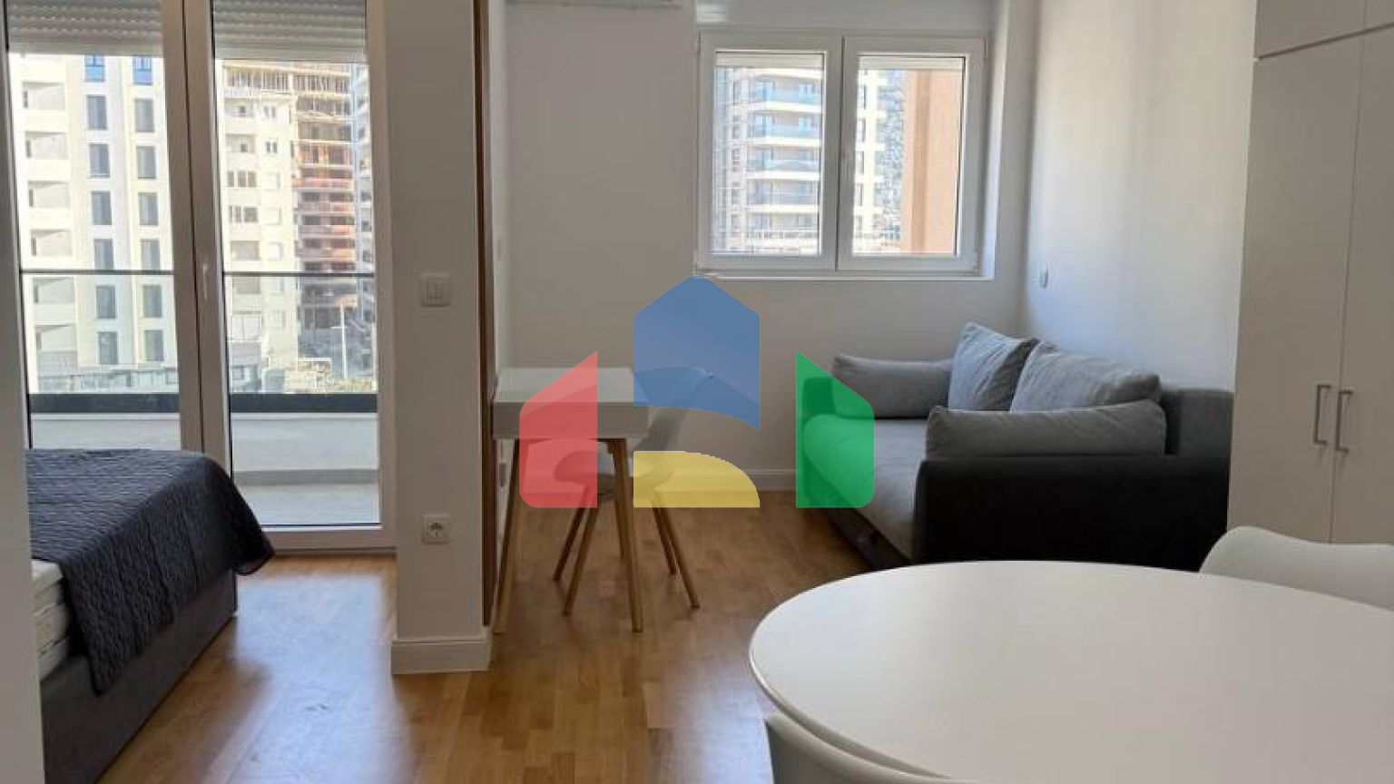 Современная квартира в центре Бара, новый дом 2025 года