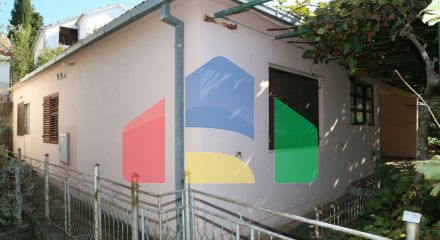 Продаётся семейный дом в Баре, посёлок Белиши.