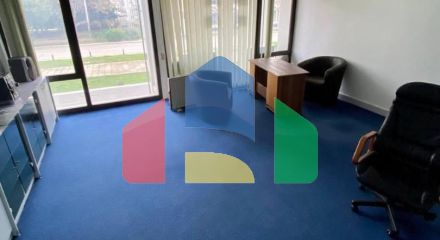 Офисное помещение расположено в центре Бара, напротив торгового центра Royal.