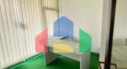 Офисное помещение расположено в центре Бара, напротив торгового центра Royal.