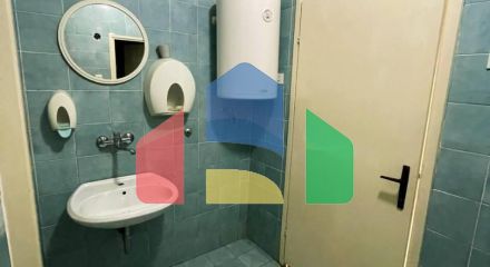 Офисное помещение расположено в центре Бара, напротив торгового центра Royal.