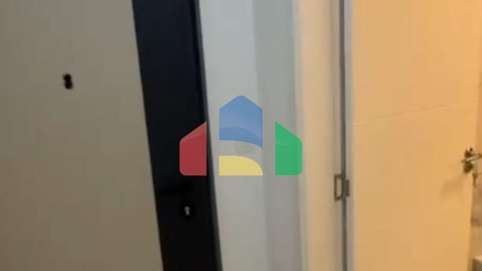 Продаётся студия в новом жилом доме, Бар