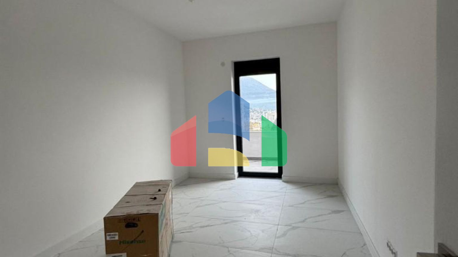 Продаётся элитная квартира в новом жилом комплексе в Баре.