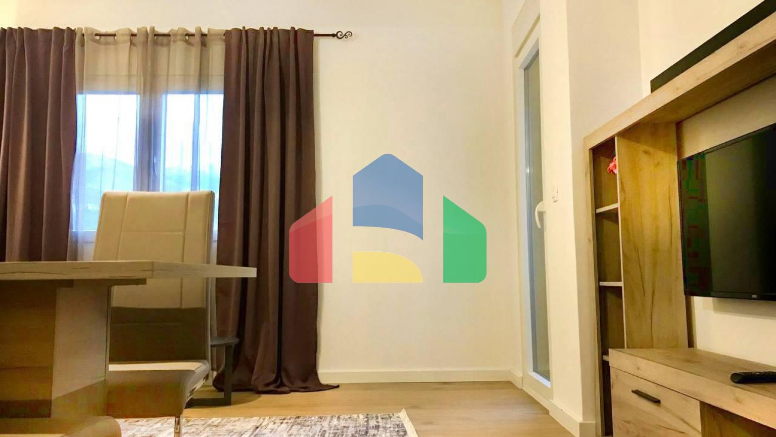 Продажа квартиры  с двумя спальнями в центре Бара