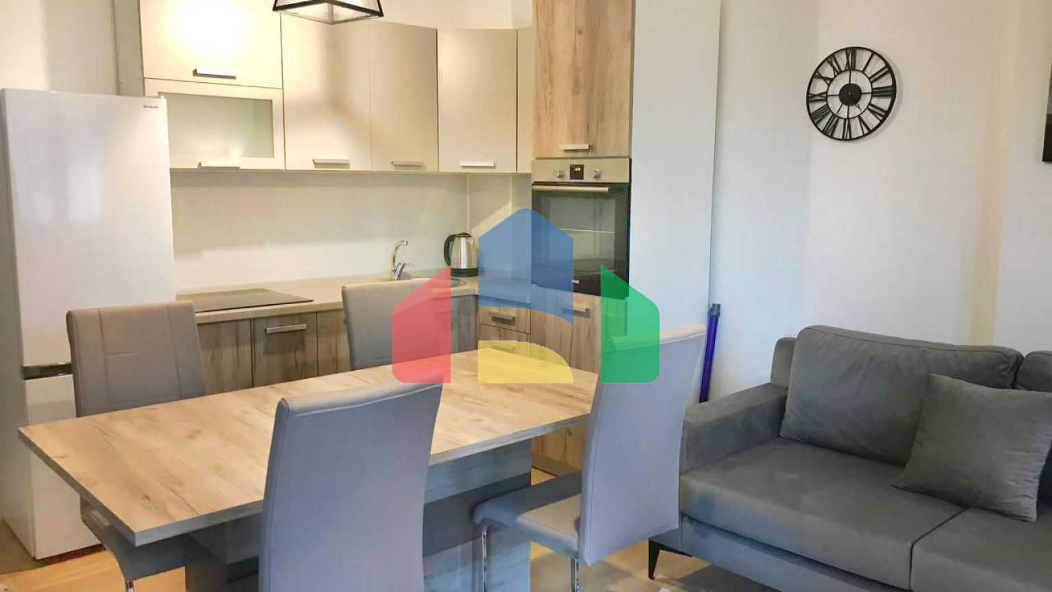 Продажа квартиры  с двумя спальнями в центре Бара