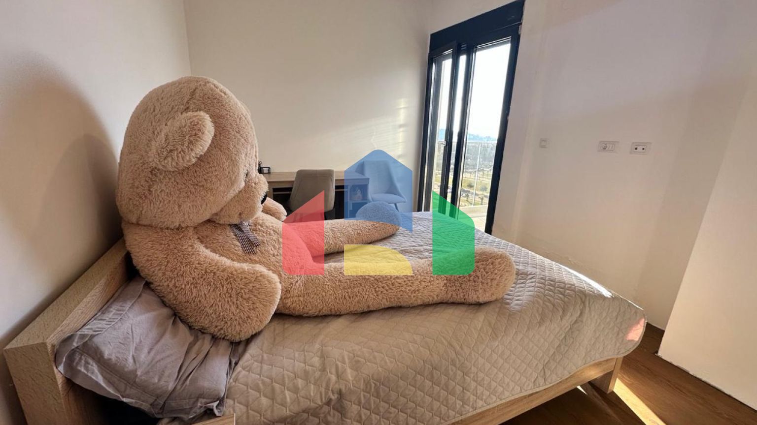 Квартира с 1 спальней с видом на море, в современном комплексе премиум класса в Баре.