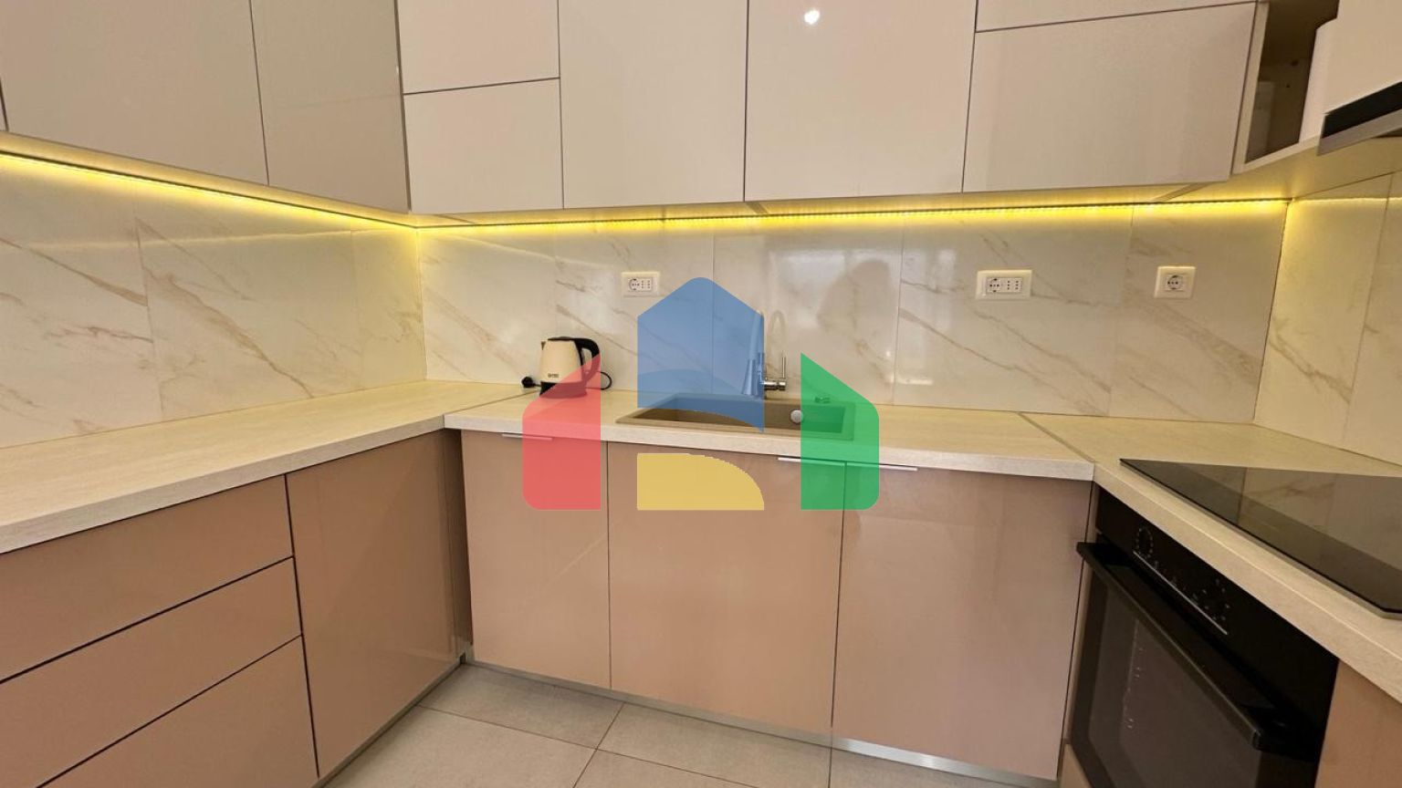 Квартира с 1 спальней с видом на море, в современном комплексе премиум класса в Баре.