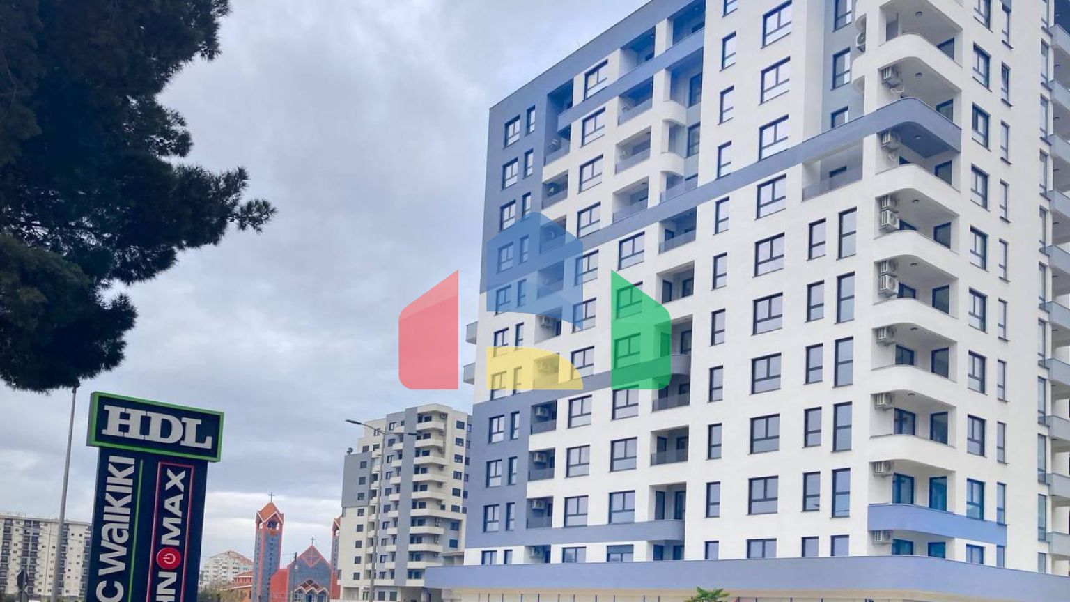 Центр Бара,  2 комнатная квартира с панорамным видом на море