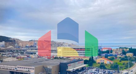 Центр Бара,  2 комнатная квартира с панорамным видом на море