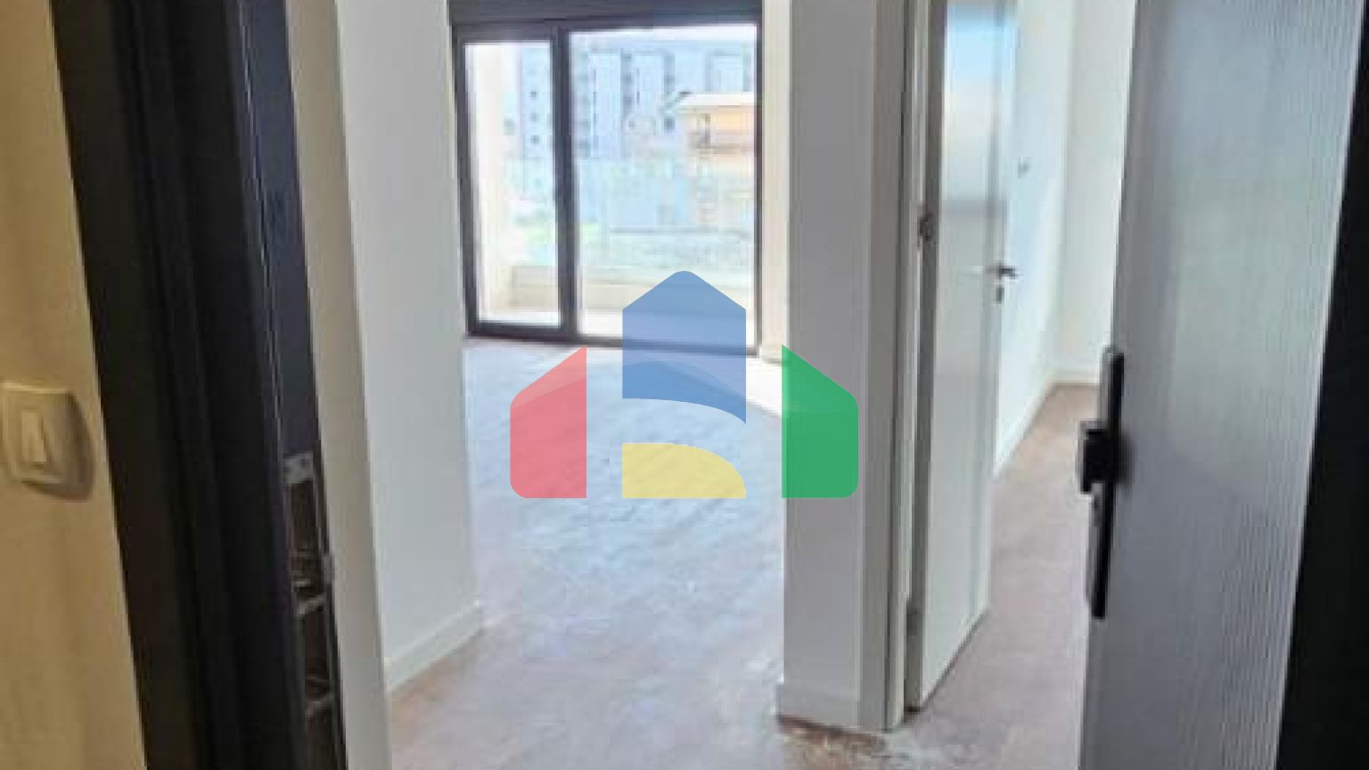 Продажа квартиры в новом доме, 500 м до моря