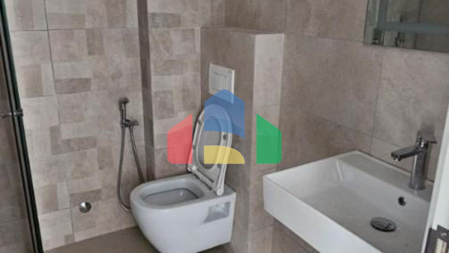 Продажа квартиры в новом доме, 500 м до моря