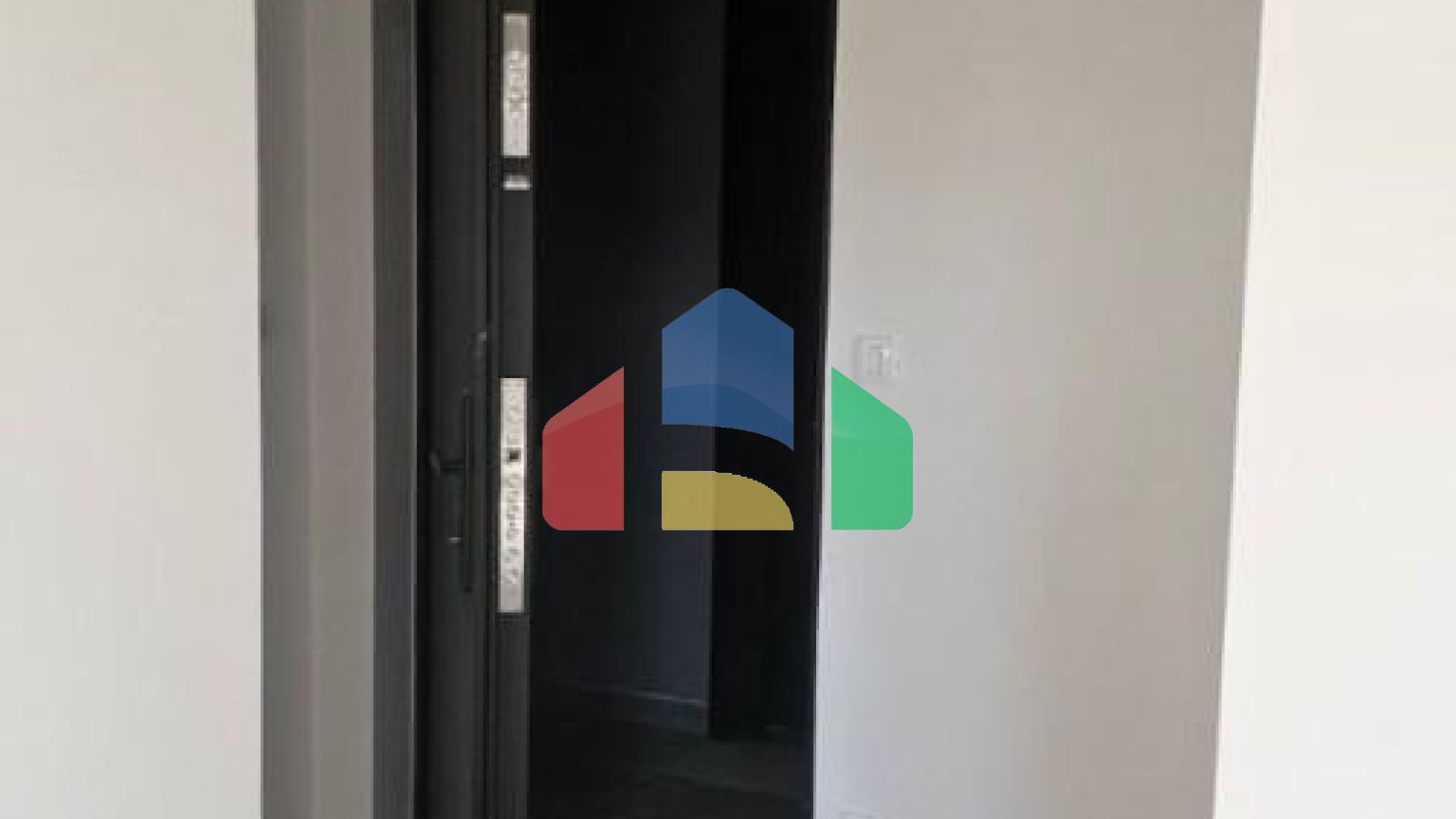 Продажа квартиры в новом доме, 500 м до моря