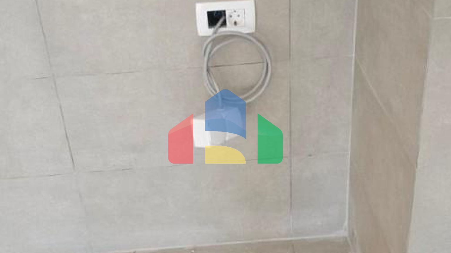 Продажа квартиры в новом доме, 500 м до моря