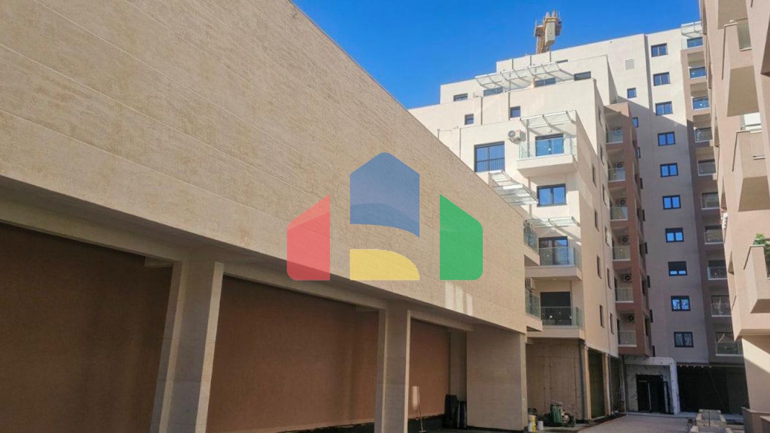 Продажа квартиры в новом доме, 500 м до моря