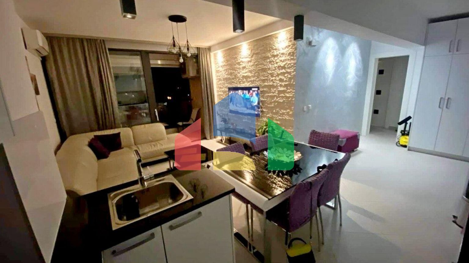 Квартира в центре Бара с двумя спальнями