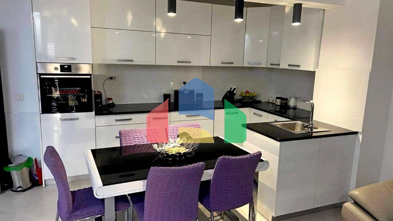 Квартира в центре Бара с двумя спальнями