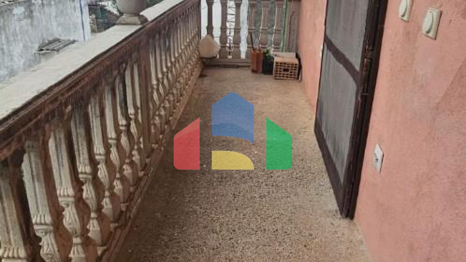 Легальный дом в Баре, Черногория