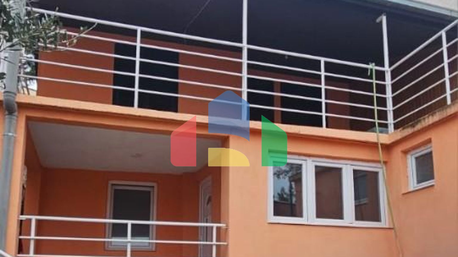 Легализованный дом с видом на море в Баре.