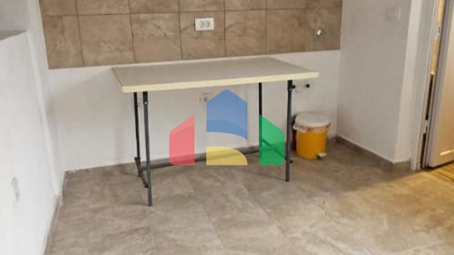 Легализованный дом с видом на море в Баре.