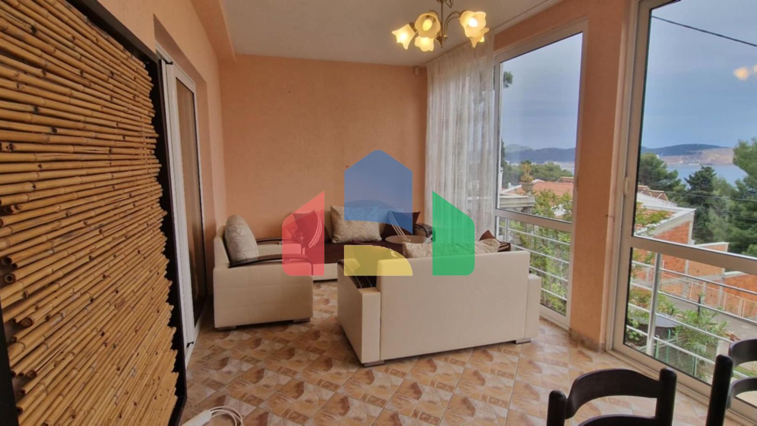 Бар, дом с панорамным видом на море