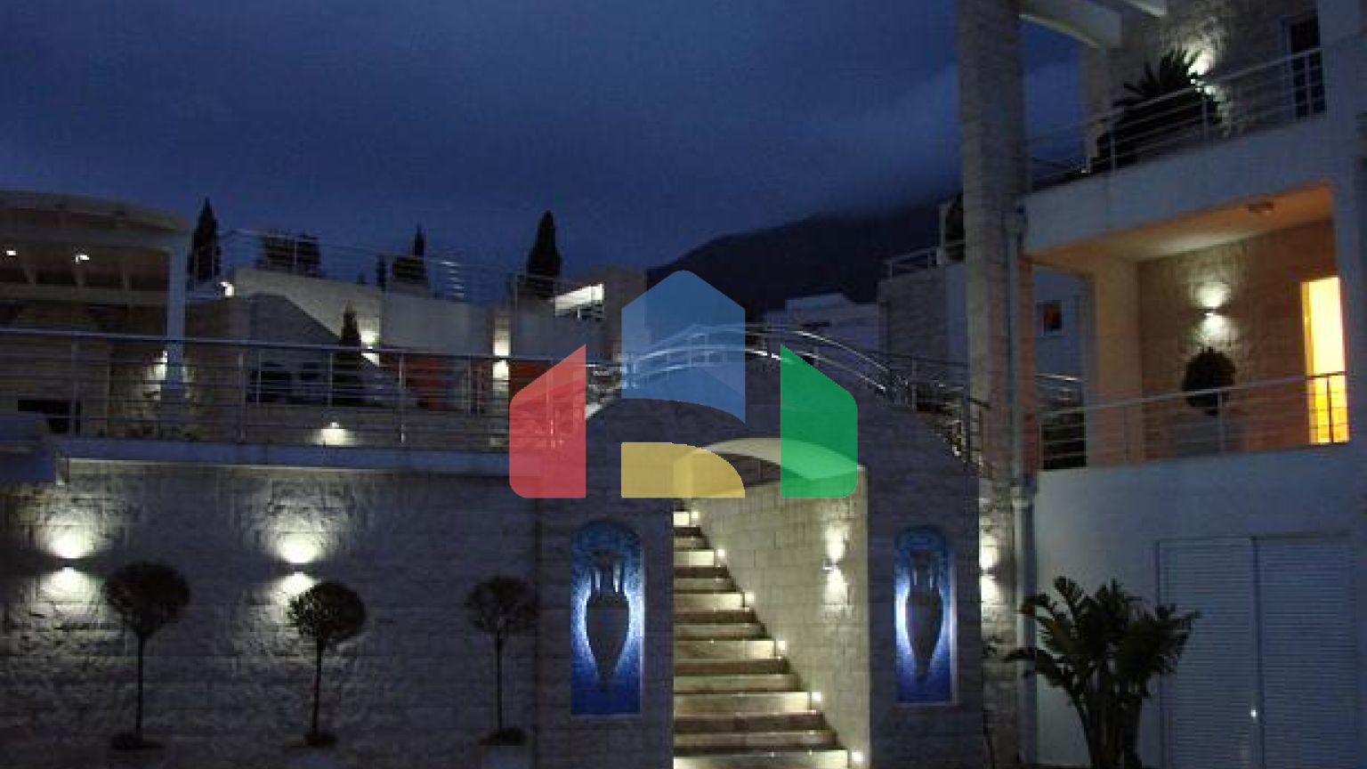 Две виллы класса люкс в комплексе