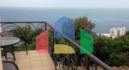 House in Bar with sea view