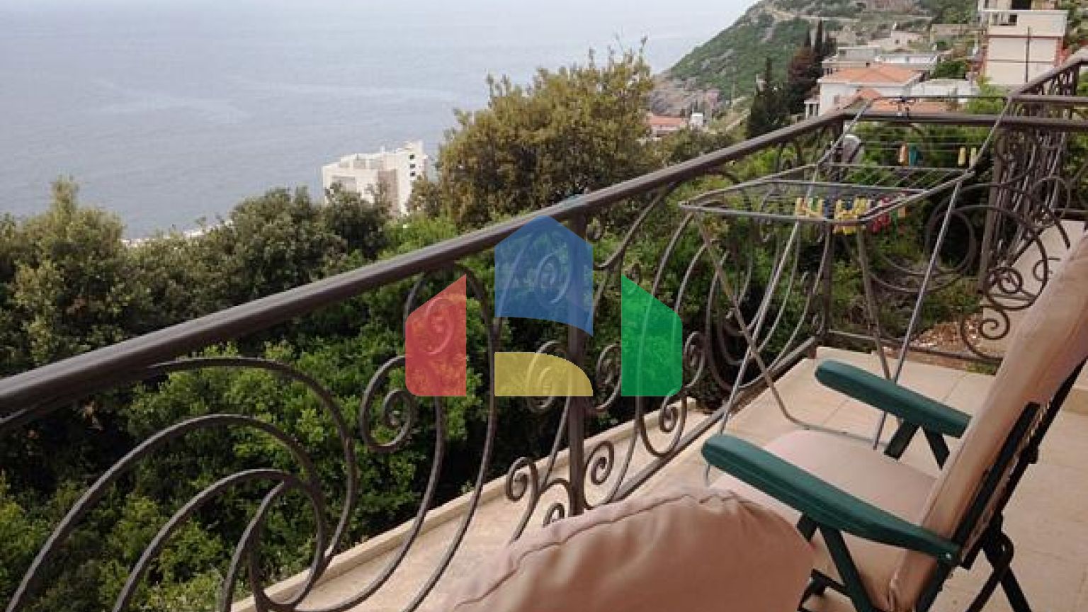 Дом в Баре с видом на море