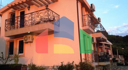 House in Bar with sea view