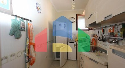 Вилла с видом на море и горы в Баре