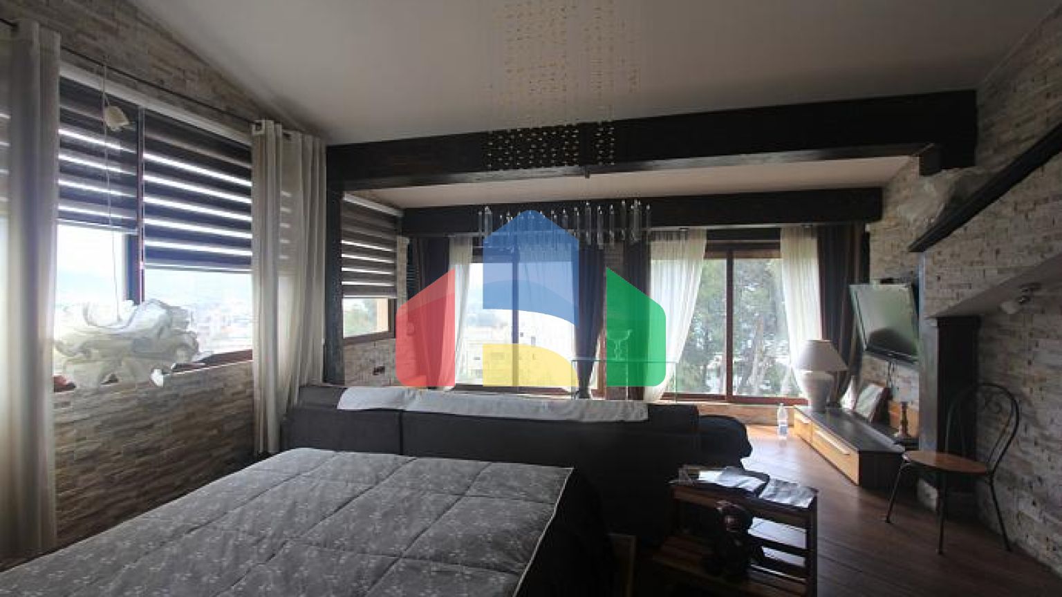 Вилла с видом на море и горы в Баре