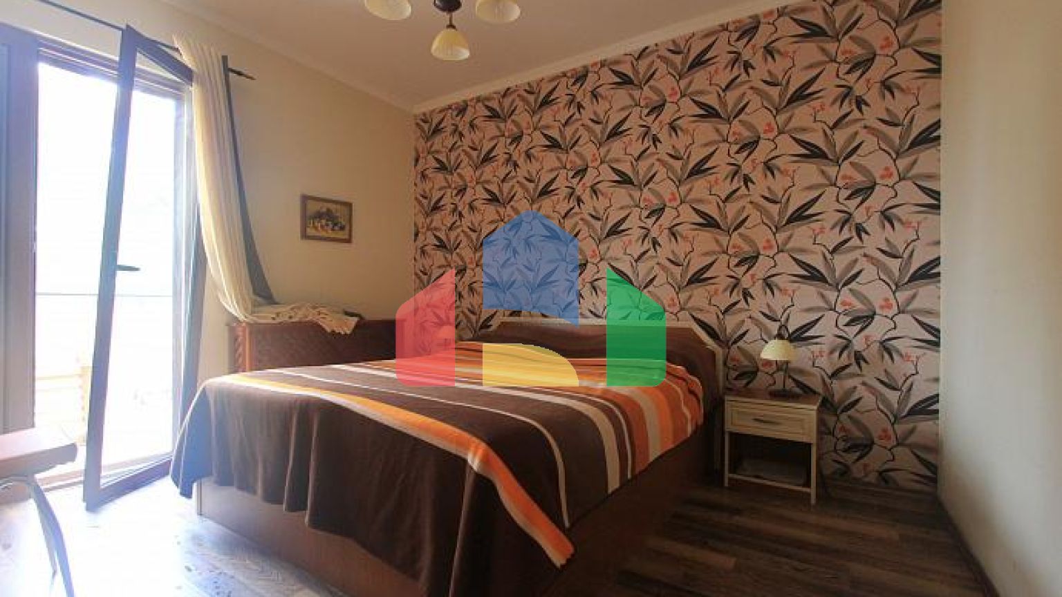 Вилла с видом на море и горы в Баре