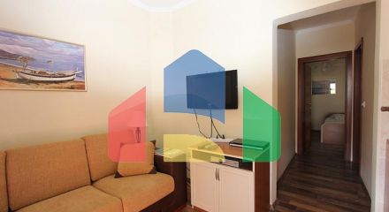 Вилла с видом на море и горы в Баре