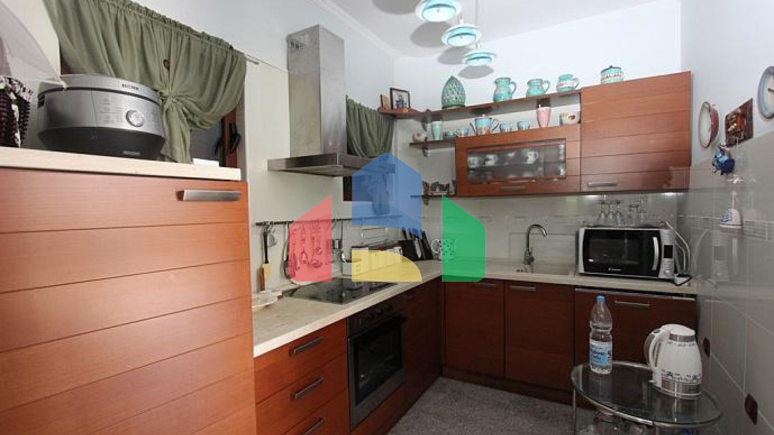 Вилла с видом на море и горы в Баре