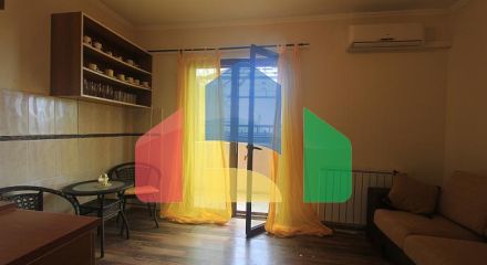 Вилла с видом на море и горы в Баре