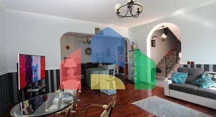 Вилла с видом на море и горы в Баре