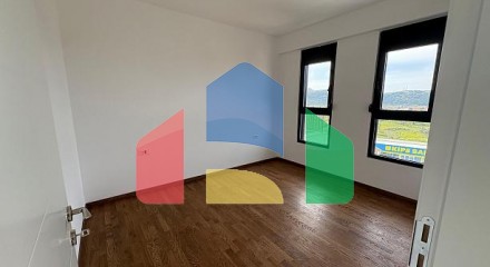 Светлая Двухкомнатная Квартира в Баре
