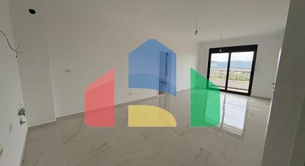 Светлая Двухкомнатная Квартира в Баре