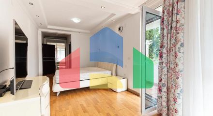 Вилла класса люкс в Баре