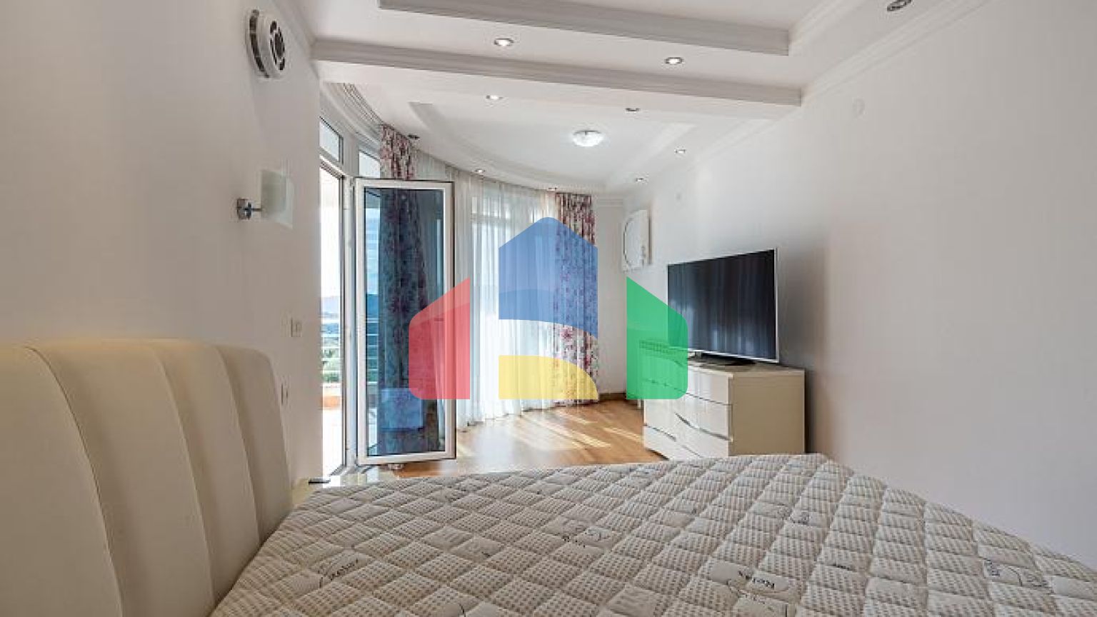 Вилла класса люкс в Баре