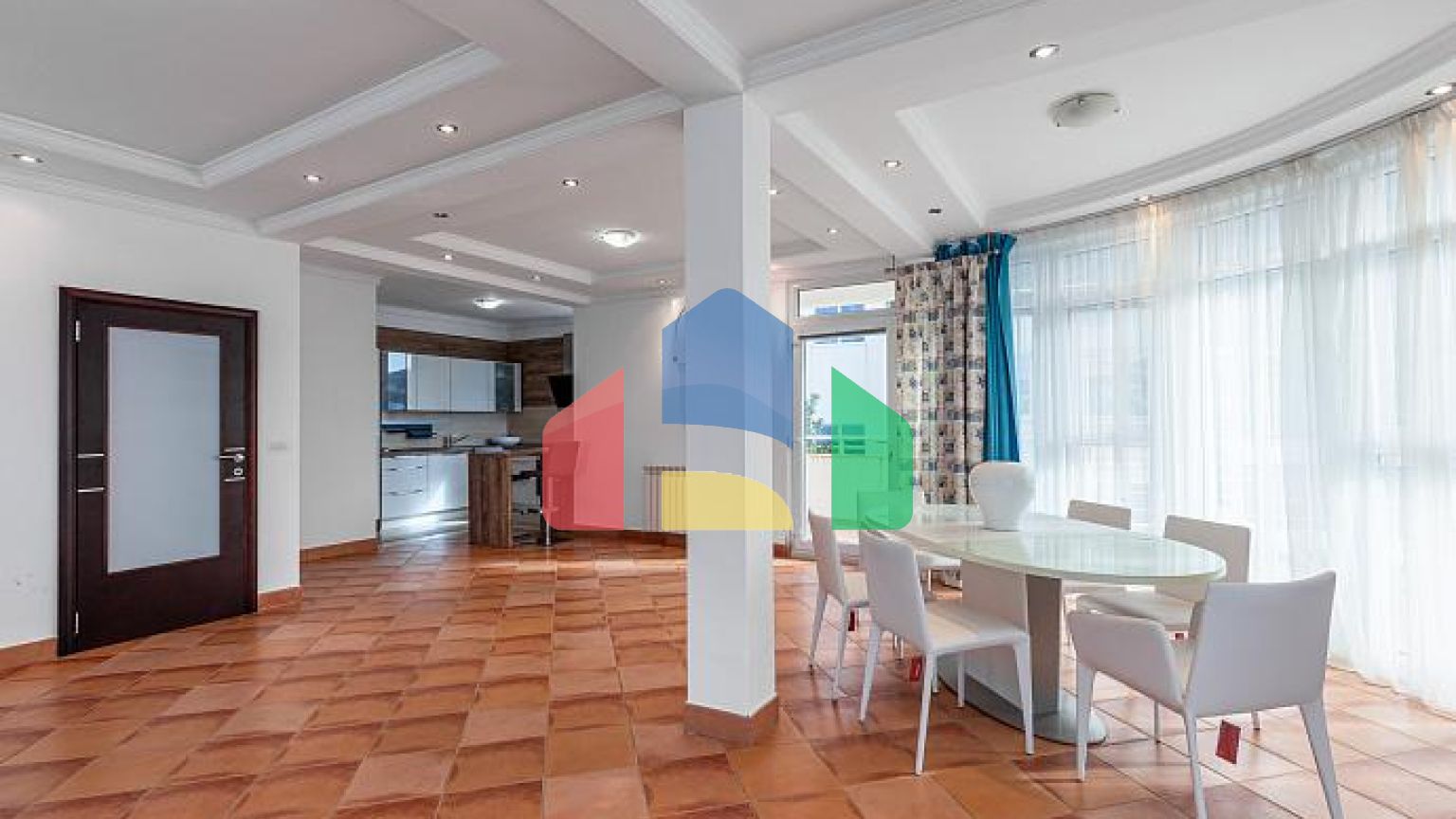 Вилла класса люкс в Баре