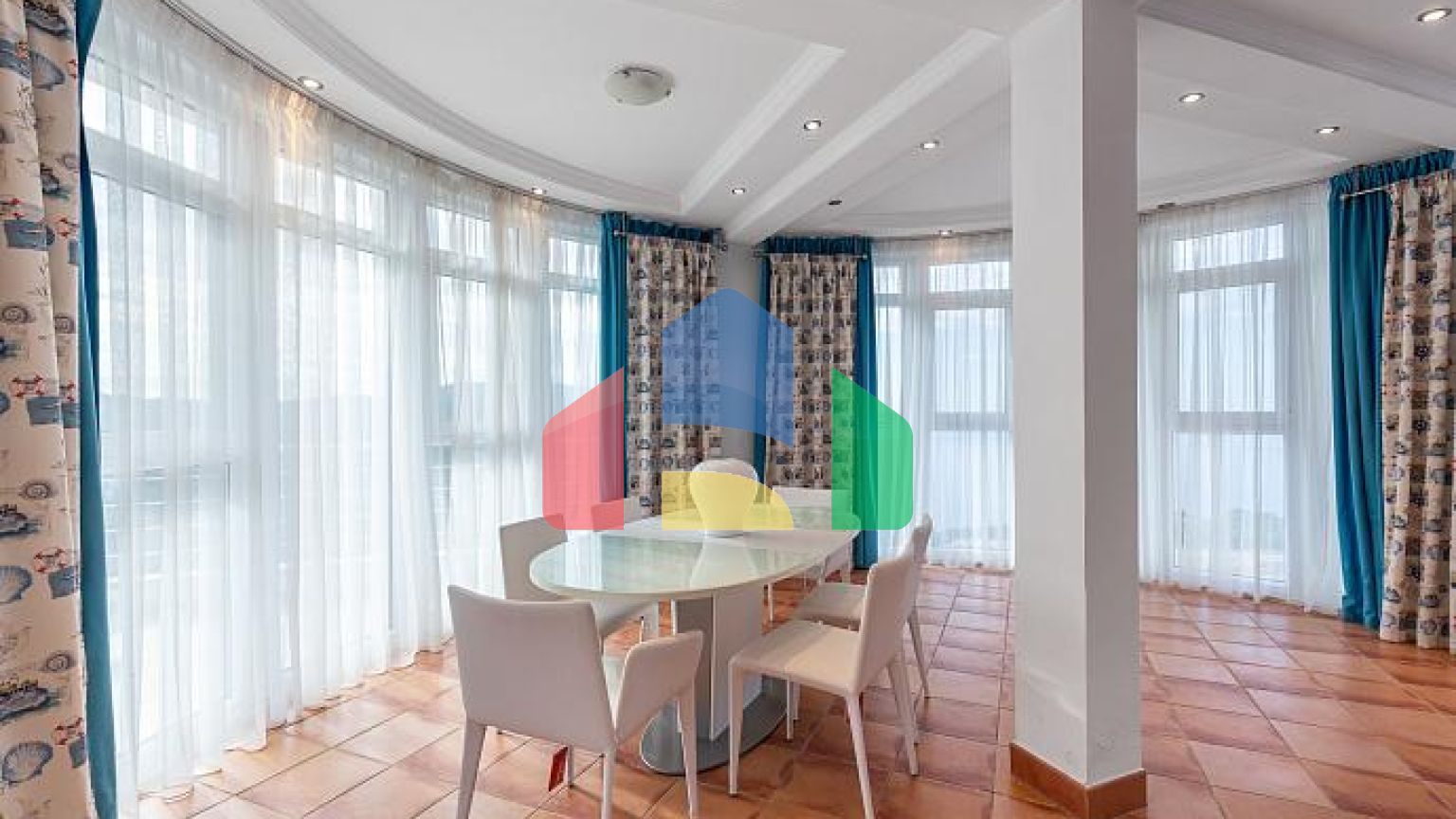 Вилла класса люкс в Баре