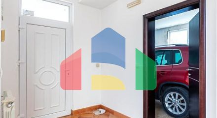 Вилла класса люкс в Баре