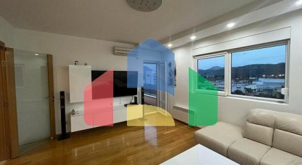 Spacious Two-Bedroom Apartment with Sea View